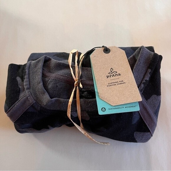 PrAna Cozy Up Sweatshirt Nautical Camo Size XS NWT - Picture 11 of 11